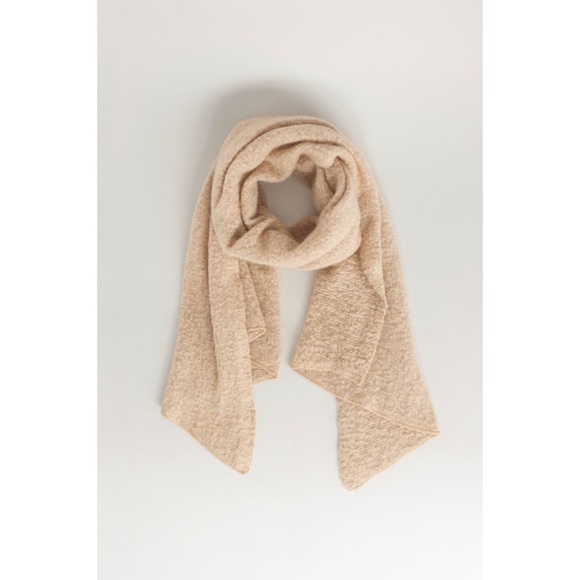 Garage cream coloured scarf! - Picture 2 of 6
